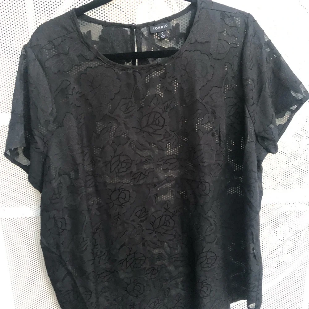 torrid Black Floral Lace Short Sleeve Blouse